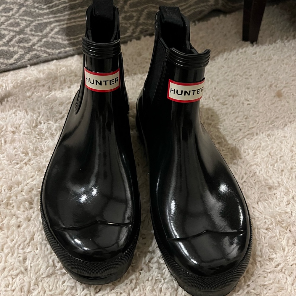 Short black hunter rain boots